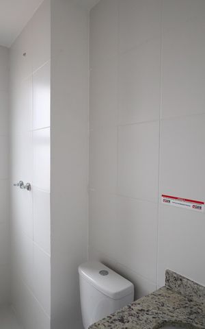 Apartamento à venda com 56m², 2 quartos e 1 vagaBanheiro da Suíte 1