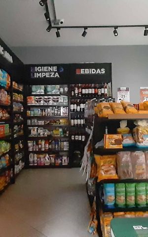 Apartamento à venda com 86m², 3 quartos e 2 vagas Apartamento à venda com 86m², 3 quartos e 2 vagasMini Mercado