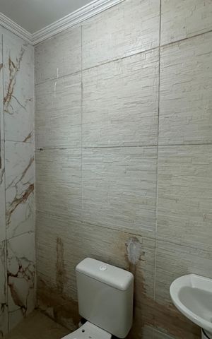 Casa para alugar com 70m², 2 quartos e sem vaga Casa para alugar com 70m², 2 quartos e sem vagaBanheiro
