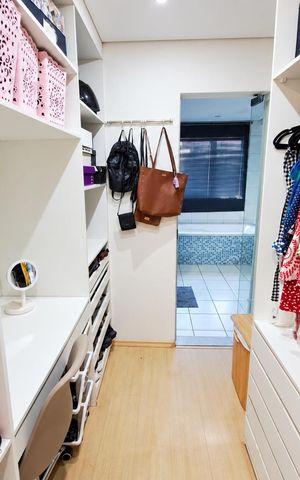 Casa para alugar com 123m², 3 quartos e 3 vagas Casa para alugar com 123m², 3 quartos e 3 vagasCloset