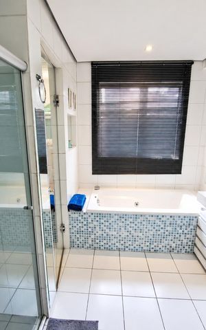 Casa para alugar com 123m², 3 quartos e 3 vagas Casa para alugar com 123m², 3 quartos e 3 vagasBanheiro