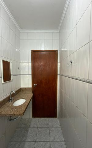 Casa à venda com 178m², 4 quartos e 1 vaga Casa à venda com 178m², 4 quartos e 1 vagaBanheiro Social 2