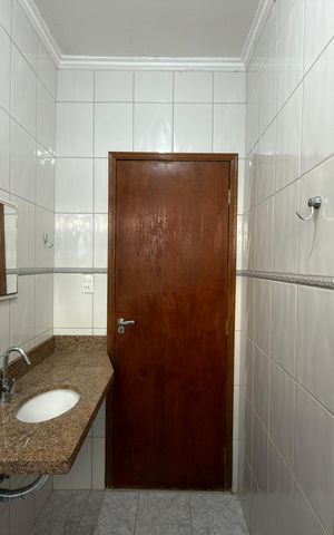 Casa à venda com 178m², 4 quartos e 1 vaga Casa à venda com 178m², 4 quartos e 1 vagaBanheiro Social 2