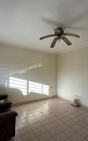 Casa à venda com 178m², 4 quartos e 1 vaga Casa à venda com 178m², 4 quartos e 1 vagaSala