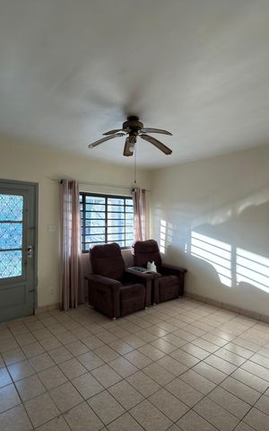 Casa à venda com 178m², 4 quartos e 1 vaga Casa à venda com 178m², 4 quartos e 1 vagaSala