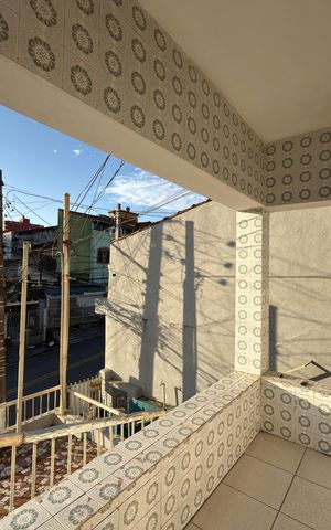 Casa à venda com 178m², 4 quartos e 1 vaga Casa à venda com 178m², 4 quartos e 1 vagaSala Varanda