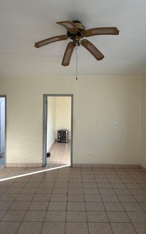 Casa à venda com 178m², 4 quartos e 1 vaga Casa à venda com 178m², 4 quartos e 1 vagaSala