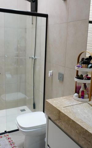 Casa à venda com 156m², 3 quartos e 2 vagasBanheiro da Suíte