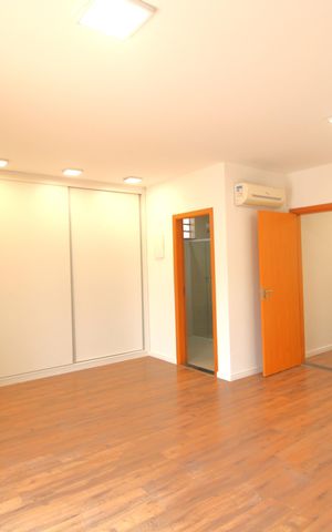 Casa para alugar com 200m², 3 quartos e 4 vagasSuíte