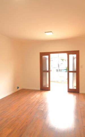 Casa para alugar com 200m², 3 quartos e 4 vagasSuíte