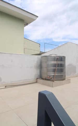 Casa para alugar com 200m², 3 quartos e 4 vagasTerraço / fundos da casa