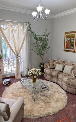 Casa de condomínio para alugar com 1200m², 3 quartos e 4 vagas