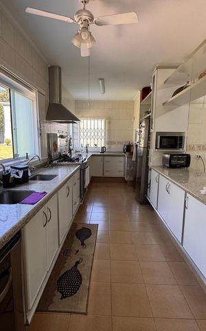 Casa de condomínio para alugar com 1200m², 3 quartos e 4 vagas