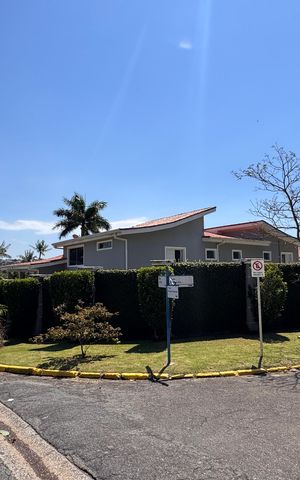 Casa de condomínio para alugar com 1200m², 3 quartos e 4 vagas