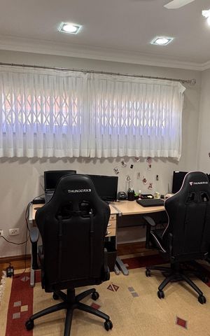 Casa de condomínio para alugar com 1200m², 3 quartos e 4 vagas