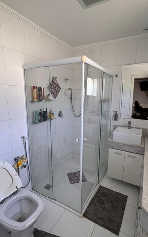 Casa de condomínio para alugar com 1200m², 3 quartos e 4 vagas
