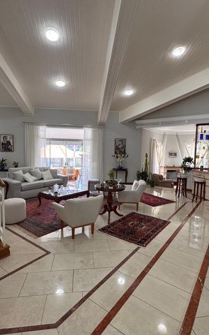 Casa de condomínio para alugar com 1200m², 3 quartos e 4 vagas