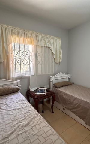 Casa de condomínio para alugar com 1200m², 3 quartos e 4 vagas