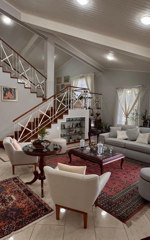 Casa de condomínio para alugar com 1200m², 3 quartos e 4 vagas