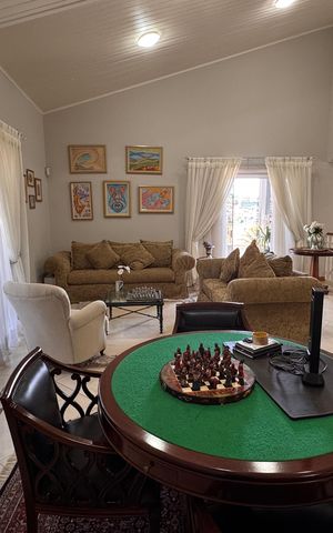 Casa de condomínio para alugar com 1200m², 3 quartos e 4 vagas