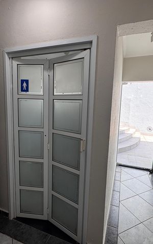 Casa de condomínio para alugar com 1200m², 3 quartos e 4 vagas