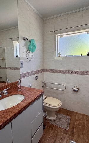 Casa de condomínio para alugar com 1200m², 3 quartos e 4 vagas