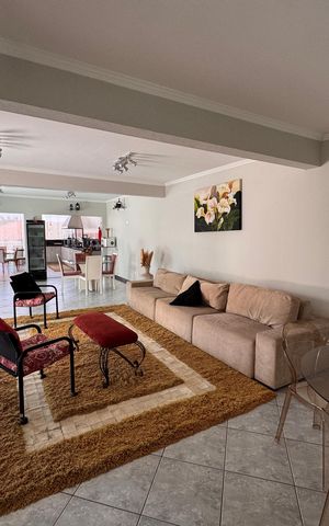 Casa de condomínio para alugar com 1200m², 3 quartos e 4 vagas