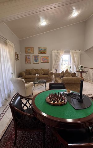 Casa de condomínio para alugar com 1200m², 3 quartos e 4 vagas