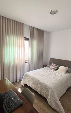 Casa à venda com 400m², 3 quartos e 6 vagas Casa à venda com 400m², 3 quartos e 6 vagasQuarto
