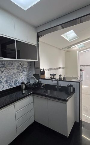 Casa à venda com 400m², 3 quartos e 6 vagas Casa à venda com 400m², 3 quartos e 6 vagasCozinha