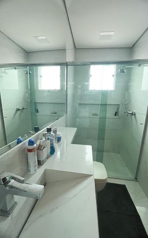 Casa à venda com 400m², 3 quartos e 6 vagas Casa à venda com 400m², 3 quartos e 6 vagasBanheiro