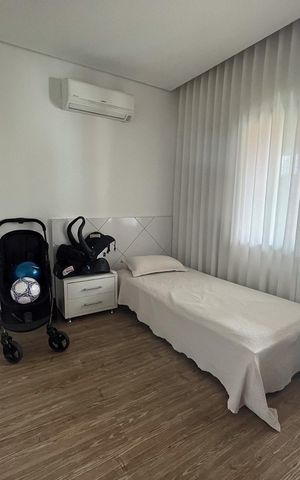 Casa à venda com 400m², 3 quartos e 6 vagas Casa à venda com 400m², 3 quartos e 6 vagasQuarto