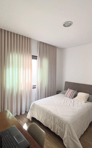 Casa à venda com 400m², 3 quartos e 6 vagas Casa à venda com 400m², 3 quartos e 6 vagasQuarto