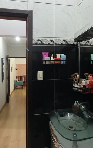 Casa à venda com 148m², 2 quartos e 2 vagasBanheiro 1