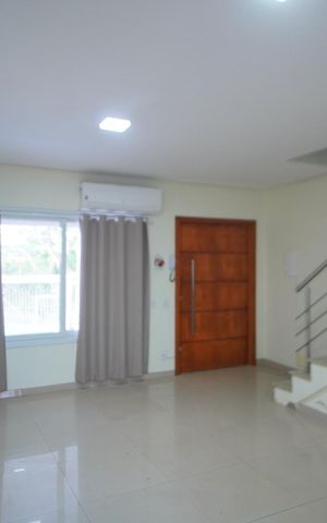 Casa para alugar com 140m², 3 quartos e 2 vagasSala