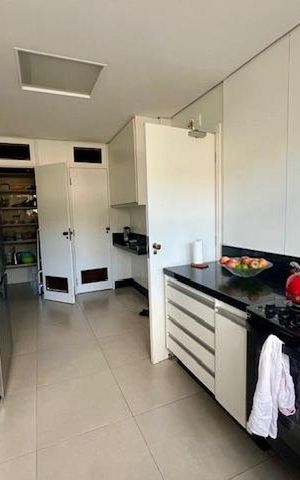 Apartamento para alugar com 340m², 4 quartos e 3 vagasCozinha