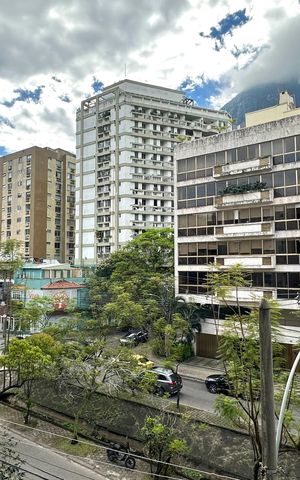 Apartamento para alugar com 133m², 2 quartos e 1 vaga