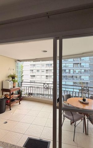 Apartamento à venda com 126m², 3 quartos e 2 vagas Apartamento à venda com 126m², 3 quartos e 2 vagasVaranda