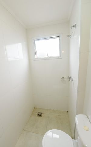 Apartamento para alugar com 69m², 2 quartos e 1 vaga Apartamento para alugar com 69m², 2 quartos e 1 vagaBanheiro da Suíte 1