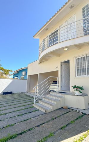 Casa para alugar com 106m², 2 quartos e 2 vagasEntrada