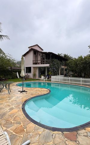 Apartamento à venda com 326m², 3 quartos e 4 vagas Apartamento à venda com 326m², 3 quartos e 4 vagasÁrea externa