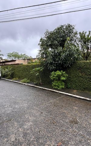 Apartamento à venda com 326m², 3 quartos e 4 vagas Apartamento à venda com 326m², 3 quartos e 4 vagasFachada