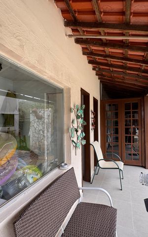 Apartamento à venda com 326m², 3 quartos e 4 vagas Apartamento à venda com 326m², 3 quartos e 4 vagasÁrea externa