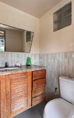 Apartamento à venda com 326m², 3 quartos e 4 vagas Apartamento à venda com 326m², 3 quartos e 4 vagasÁrea externa - Lavabo