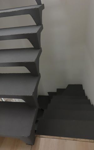 Casa para alugar com 180m², 3 quartos e 1 vagaEscada