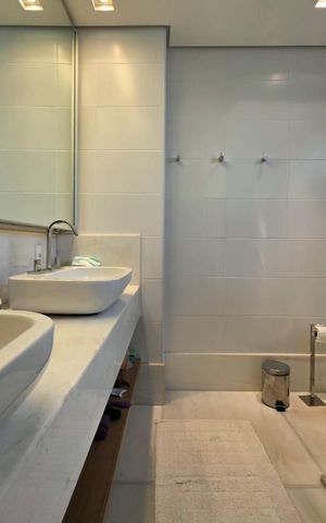 Apartamento à venda com 282m², 3 quartos e 4 vagas