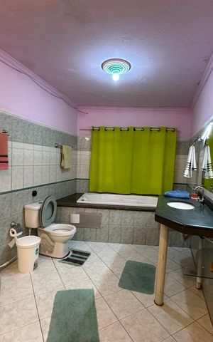 Casa para alugar com 82m², 2 quartos e sem vaga Casa para alugar com 82m², 2 quartos e sem vagaBanheiro