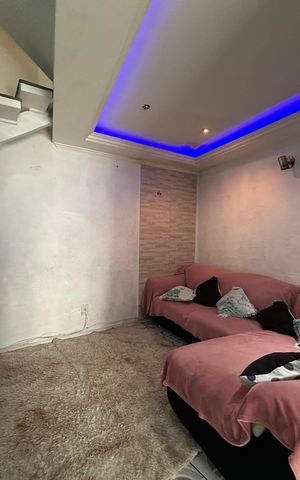 Casa para alugar com 82m², 2 quartos e sem vaga Casa para alugar com 82m², 2 quartos e sem vagaSala