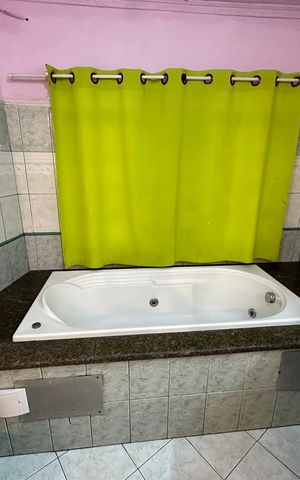 Casa para alugar com 82m², 2 quartos e sem vaga Casa para alugar com 82m², 2 quartos e sem vagaBanheiro