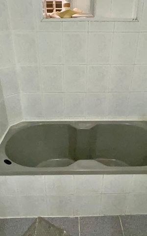 Apartamento à venda com 117m², 3 quartos e 1 vaga Apartamento à venda com 117m², 3 quartos e 1 vagaBanheiro da Suíte